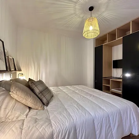 Homency- L'expression A12 Apartmán