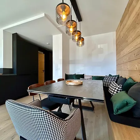 Homency- L'expression A12 Apartmán *