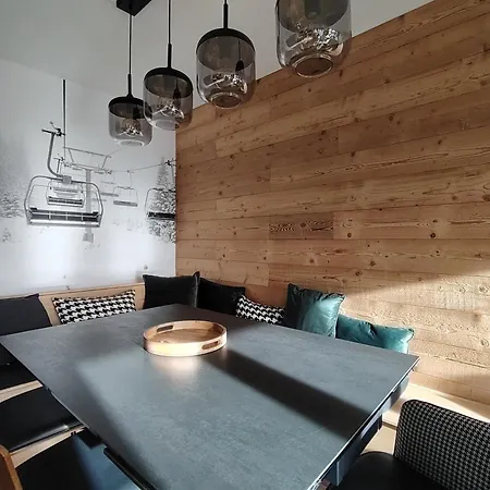Homency- L'expression A12 Apartment